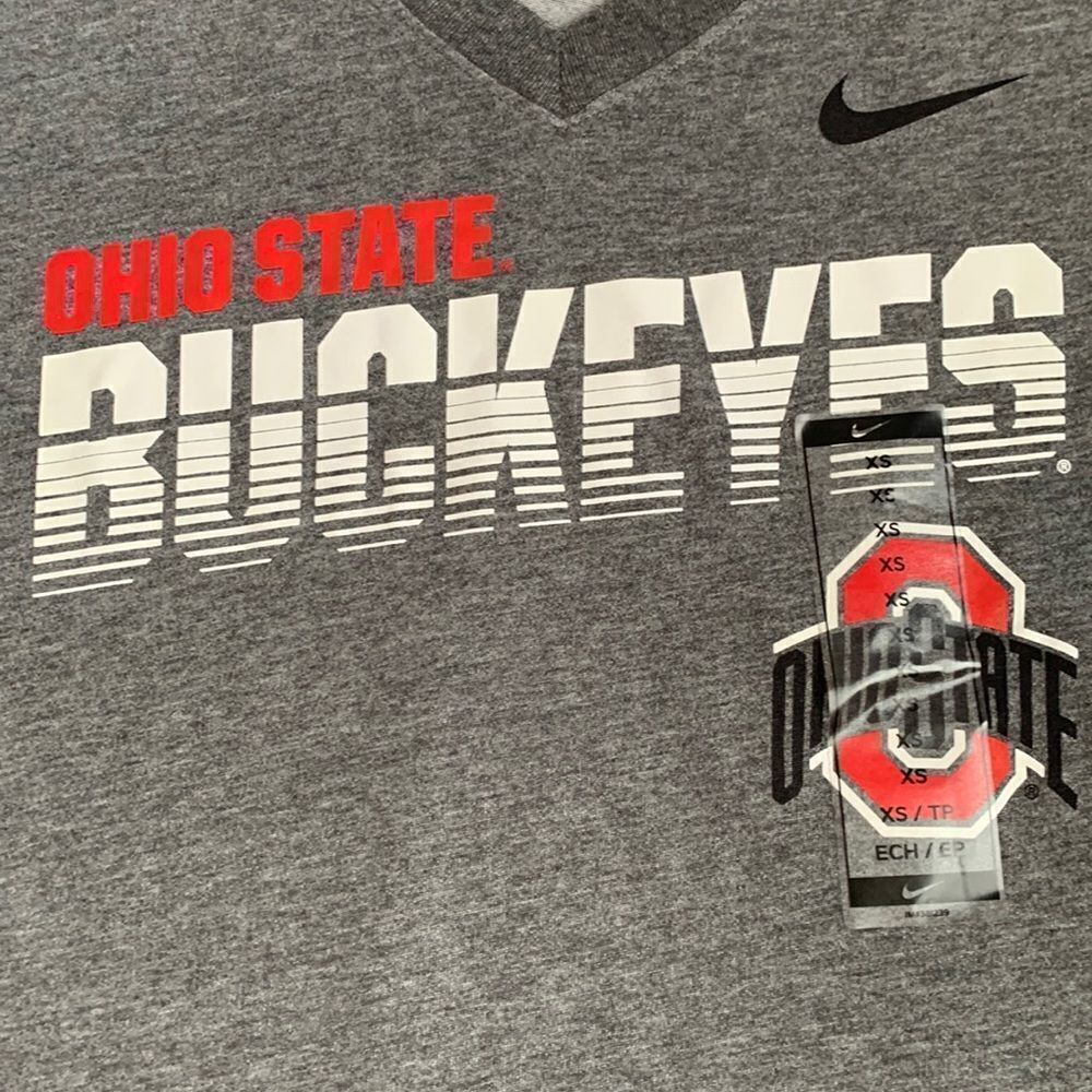 Ohio State Buckeyes Nike T-shirt V-neck Standard Fit Women XS Gray